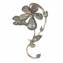 Broche branche fleurie, diamants