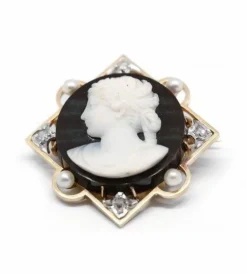 Broche Camée - Or jaune, diamants et perles