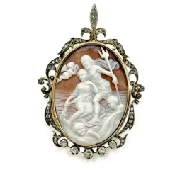 Broche camée ancienne