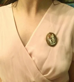 Broche Camée Coquillage Et Perles