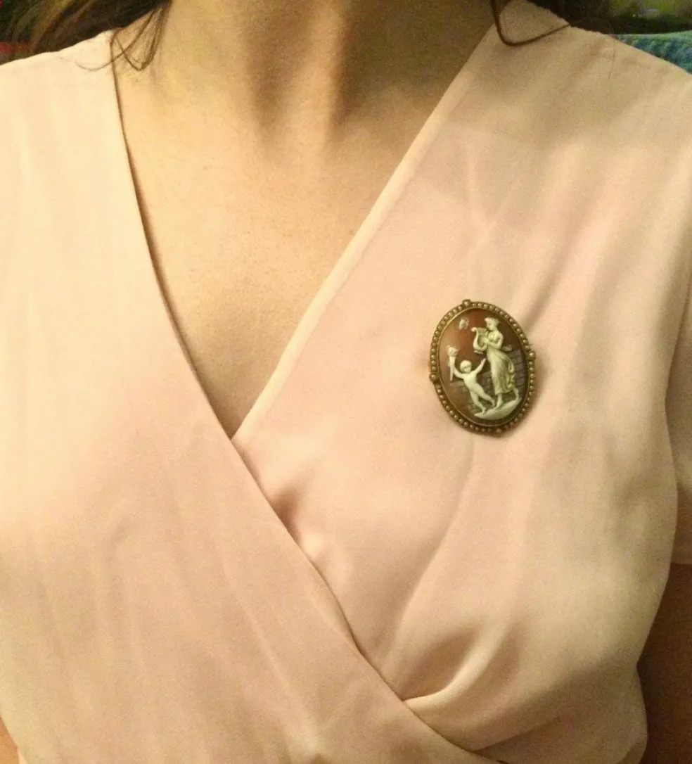 Broche Camée Coquillage Et Perles