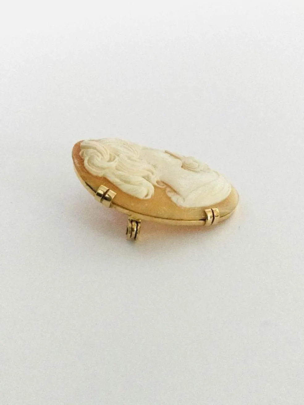 Broche Camée Coquillage Or