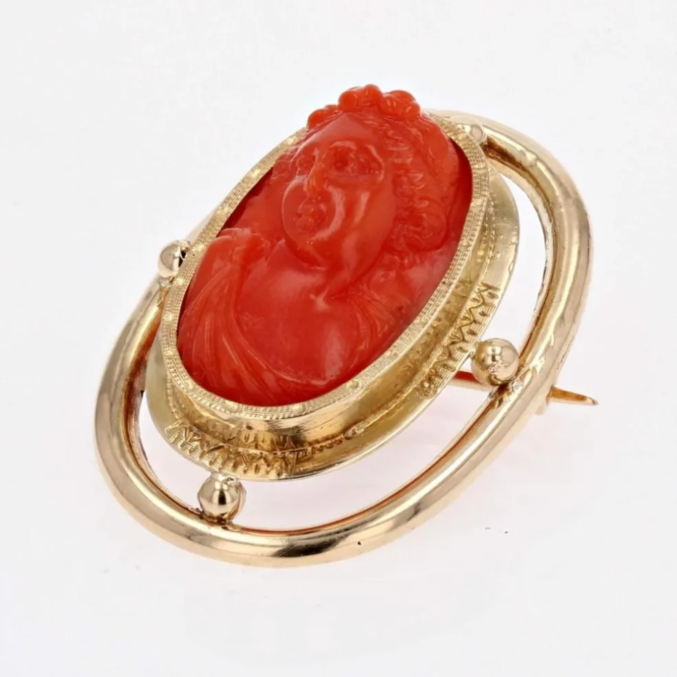 Broche camée corail ancienne en or