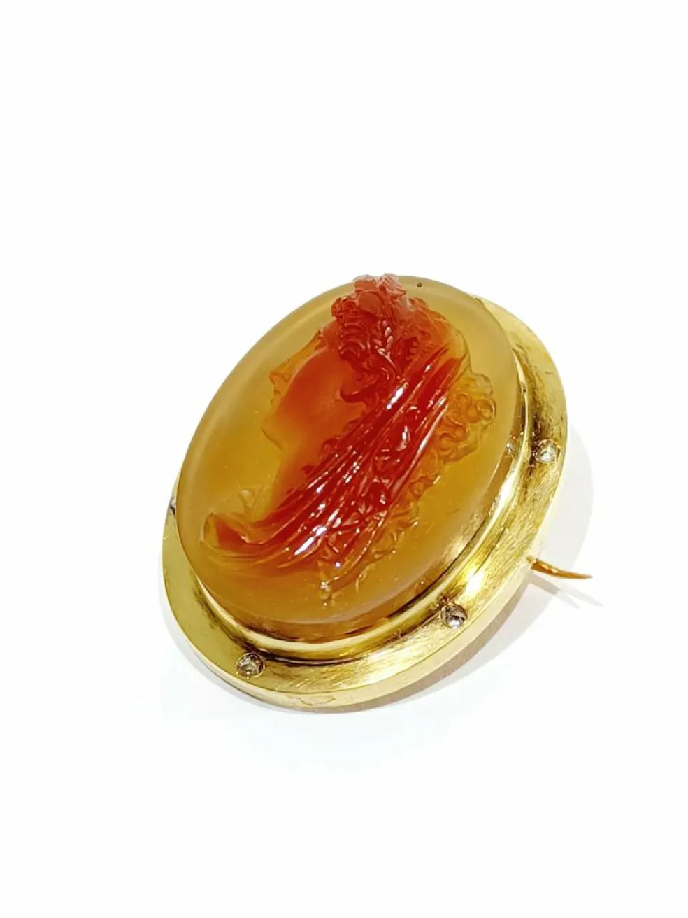 Broche camée cornaline