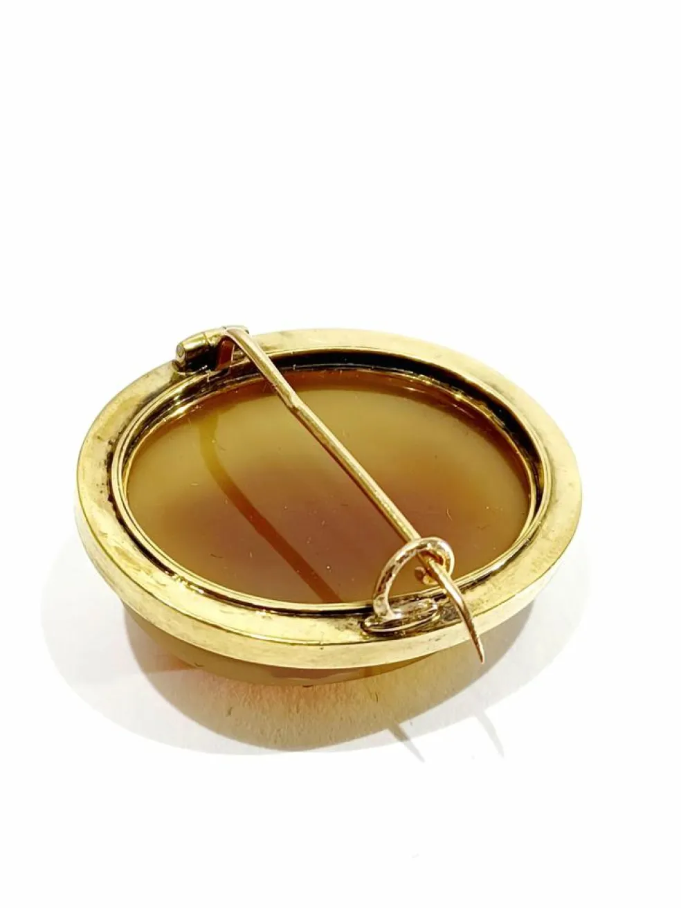 Broche camée cornaline