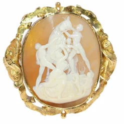 Broche camée Le Taureau Farnèse