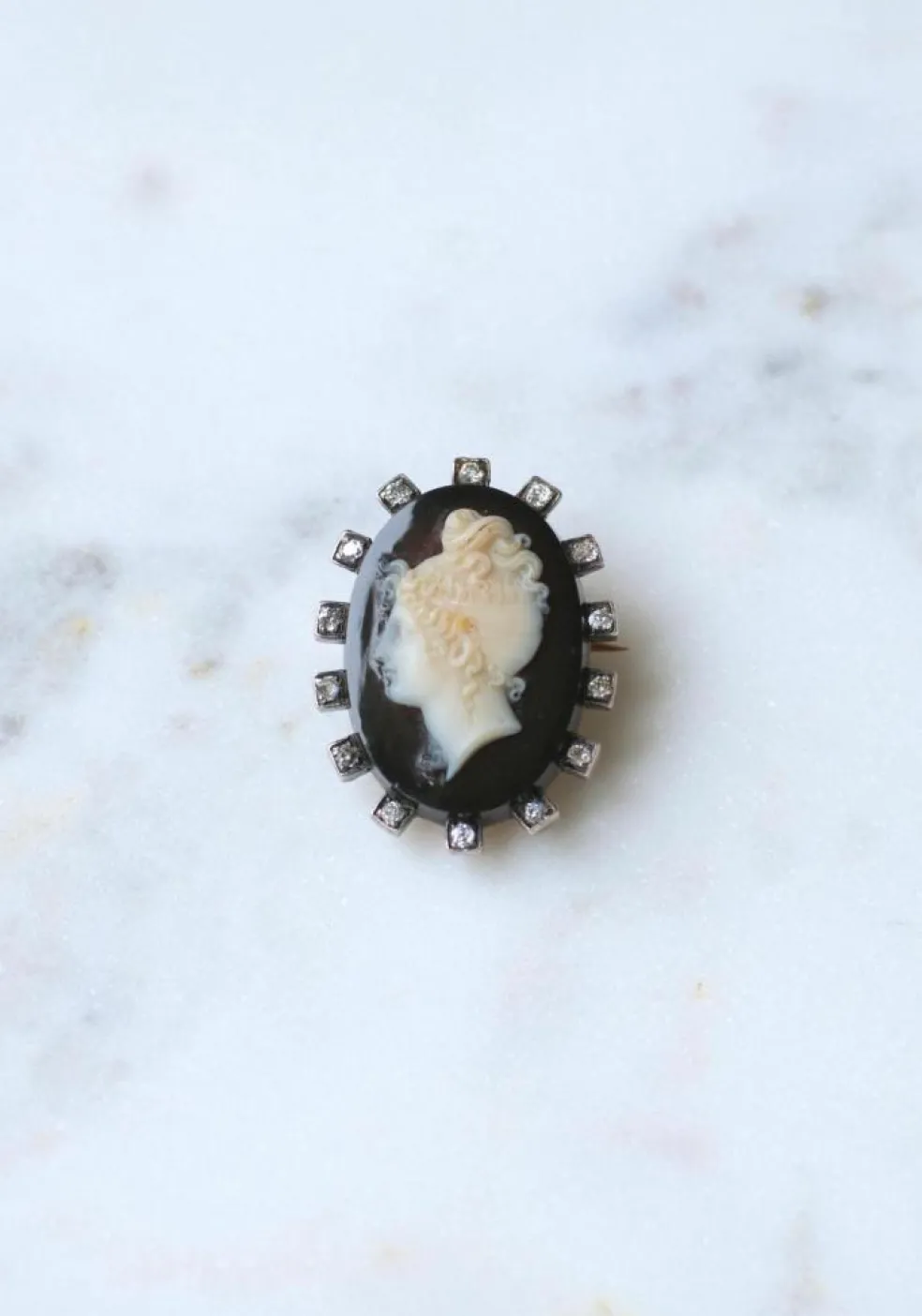 Broche Camée Onyx et Diamants