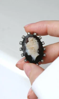 Broche Camée Onyx et Diamants