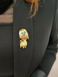 Broche chien or et diamants