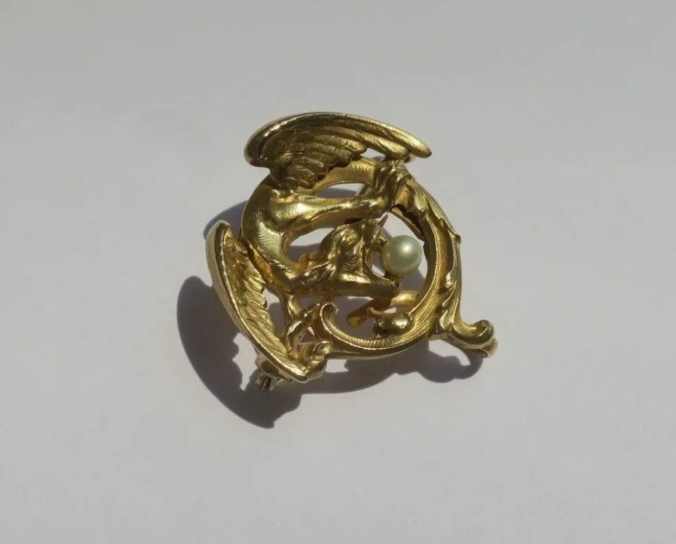 Broche chimère en Or jaune & perle