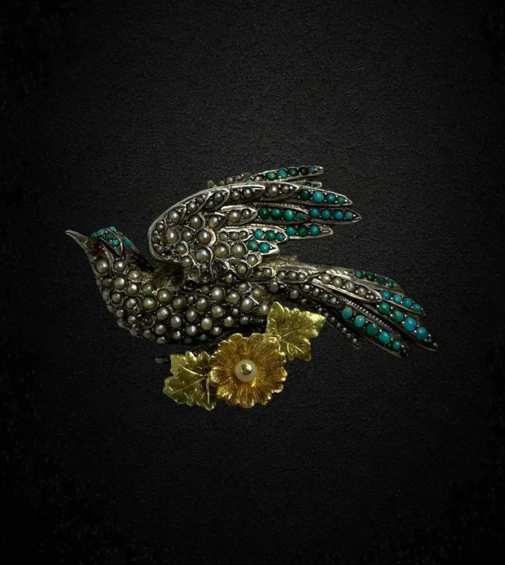 Broche colombe avec micro perles et turquoise