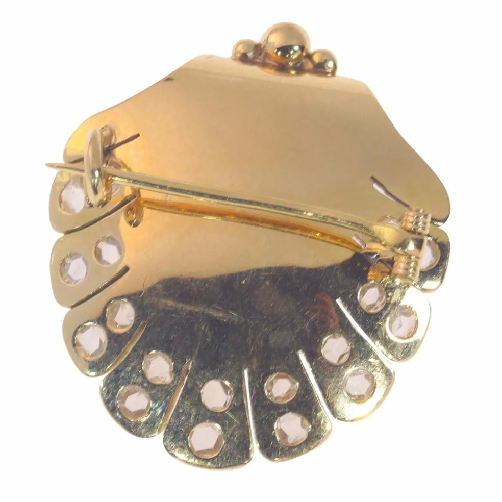 Broche coquillage en or, diamants