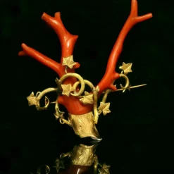 Broche corail et or jaune
