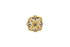 Broche coussin en or jaune avec rubis et saphirs