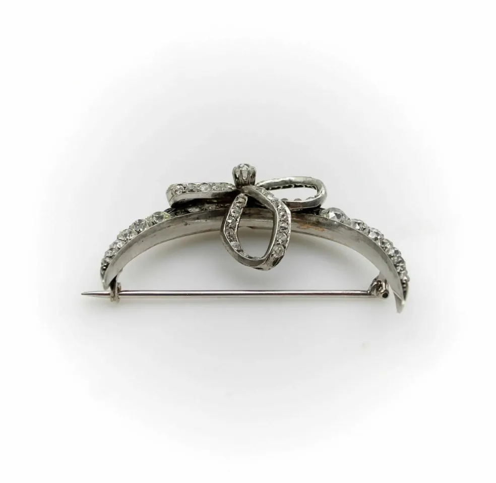 Broche croissant de lune en diamant