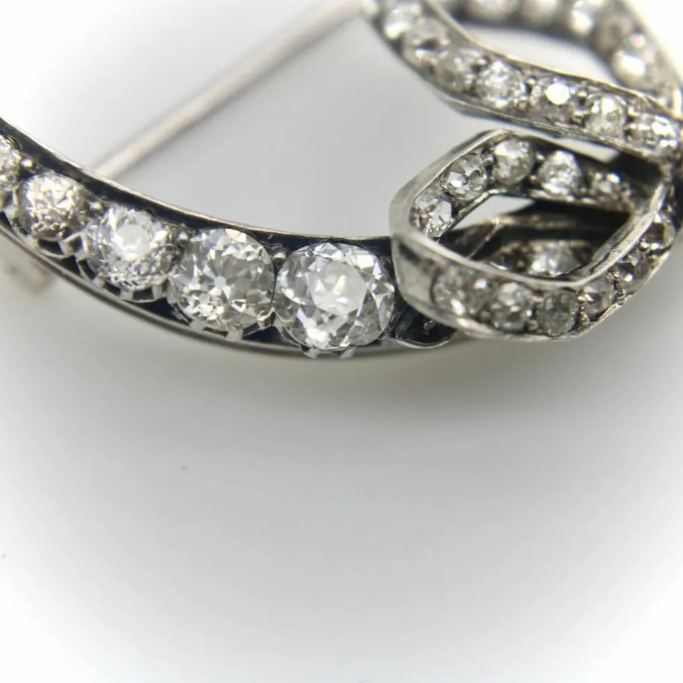 Broche croissant de lune en diamant