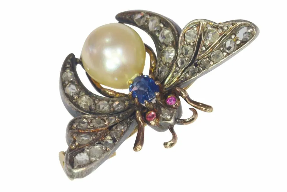 Broche diamant et perle