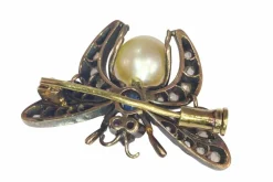 Broche diamant et perle