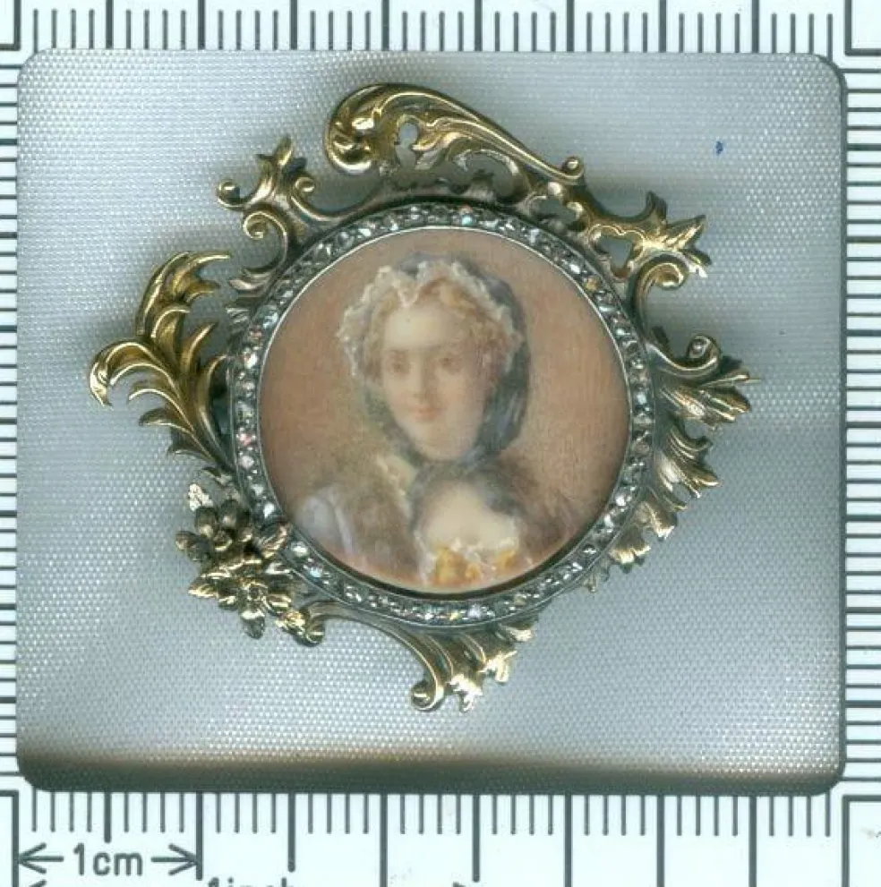 Broche, diamant, or