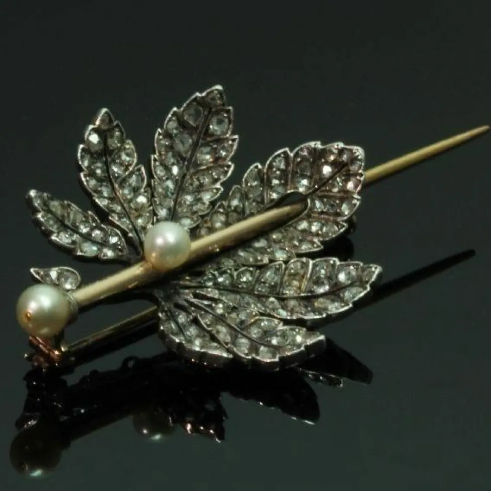 Broche diamant, perle