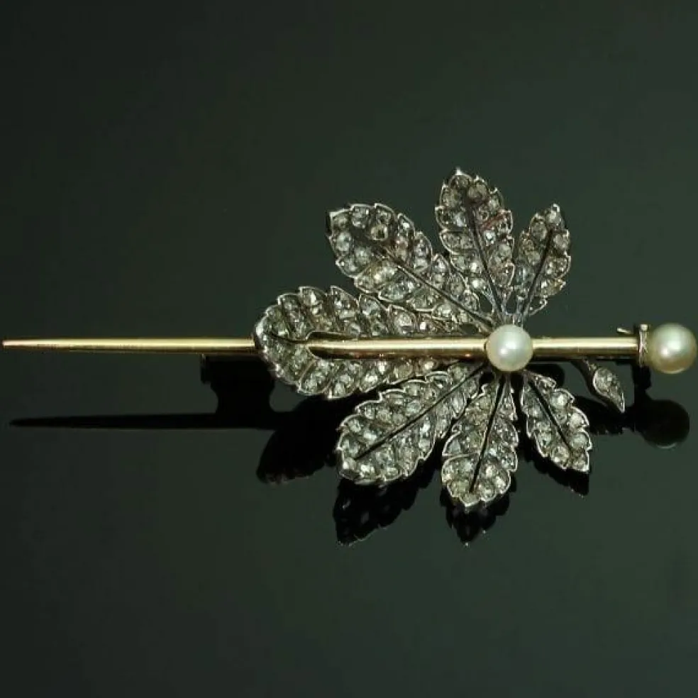 Broche diamant, perle
