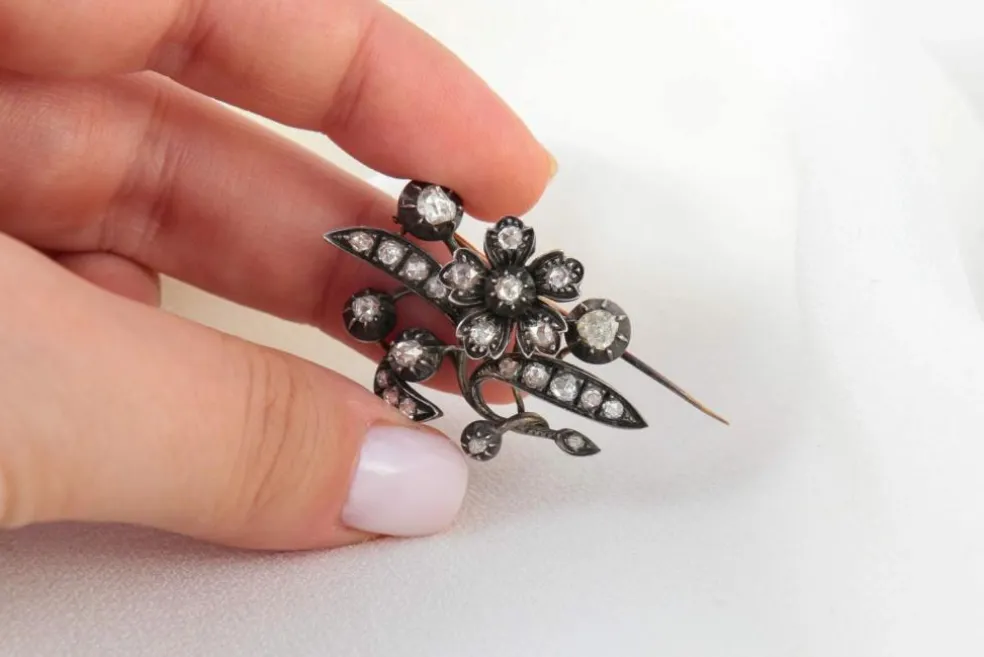 Broche Diamants