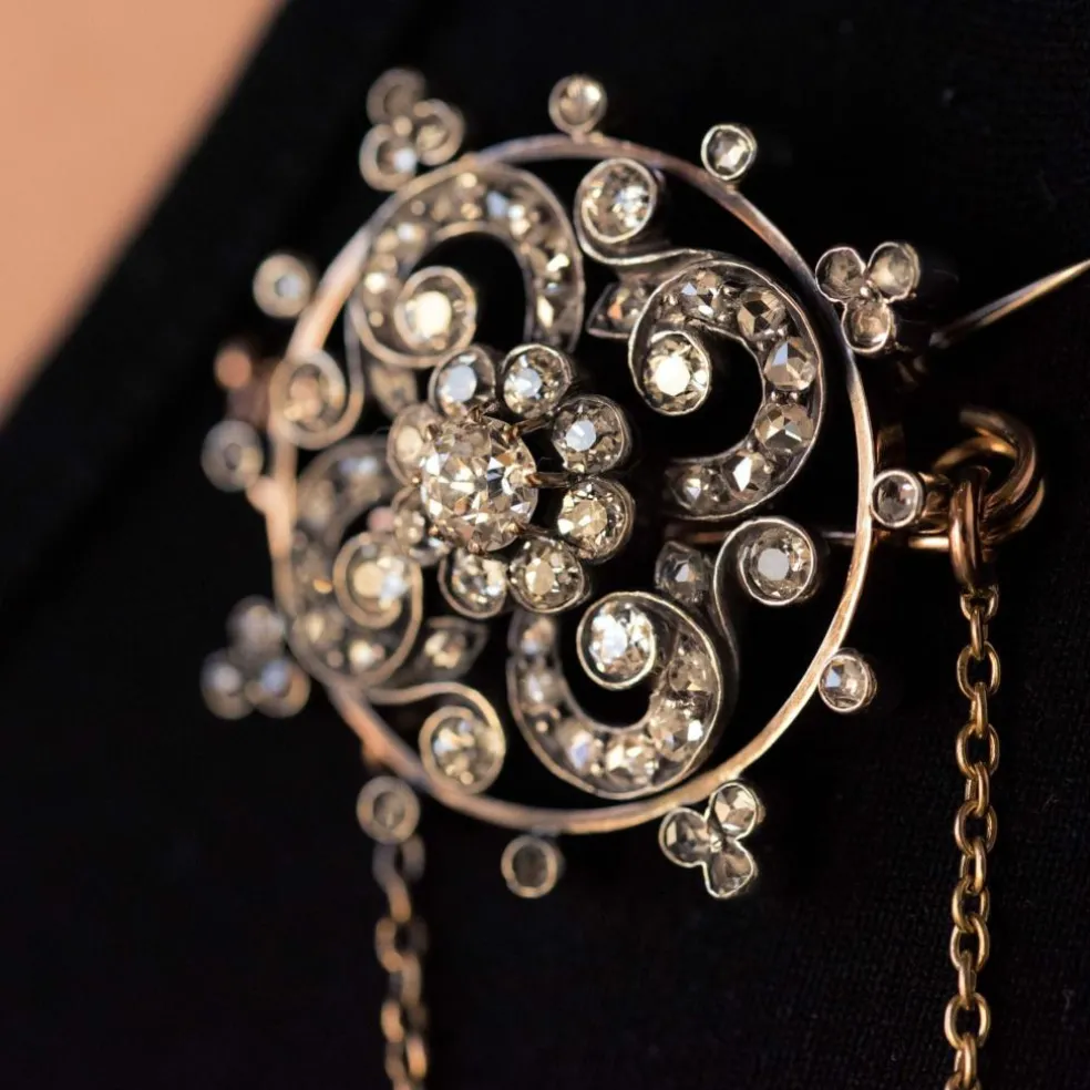 Broche diamants ancienne or rose et argent