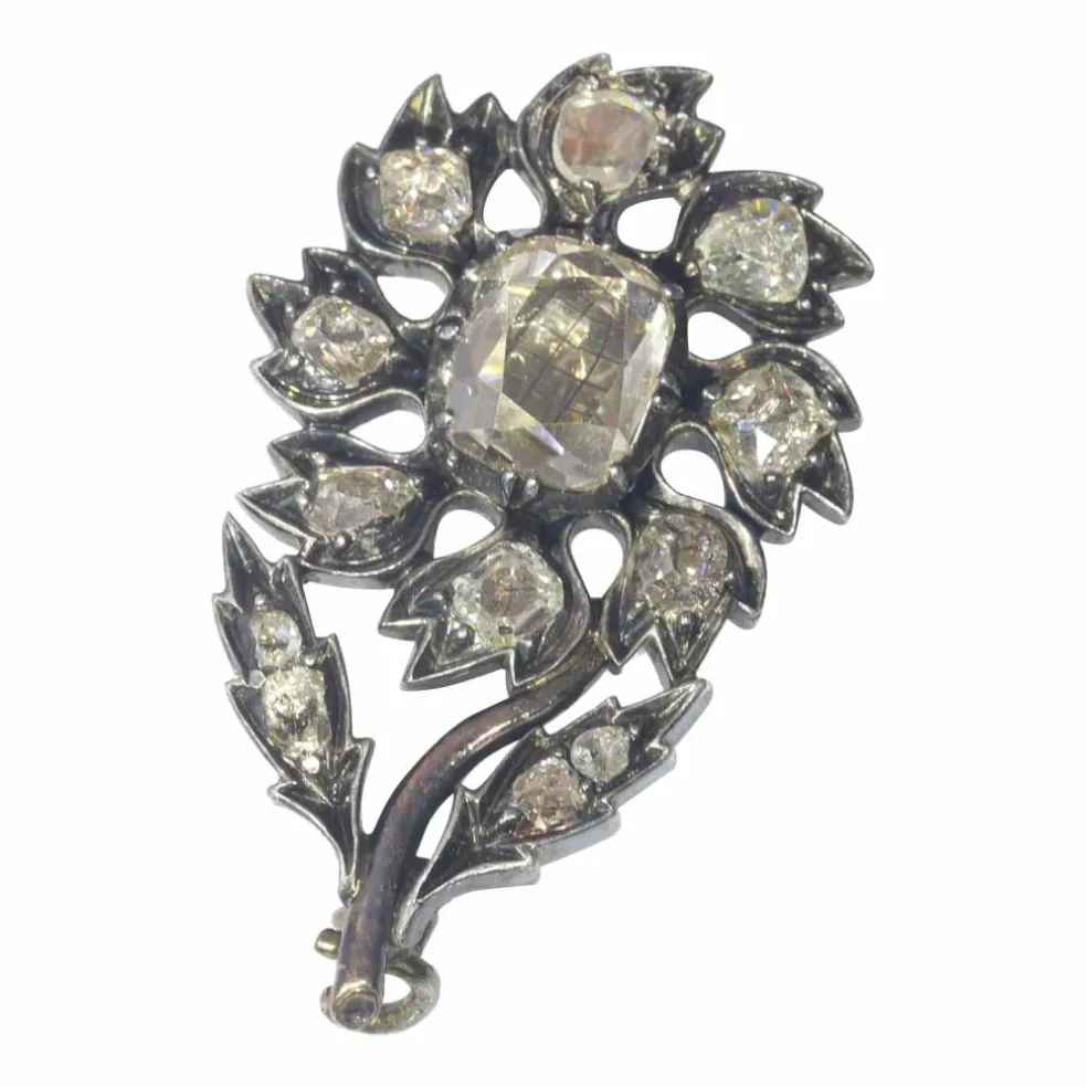 Broche diamants baroque
