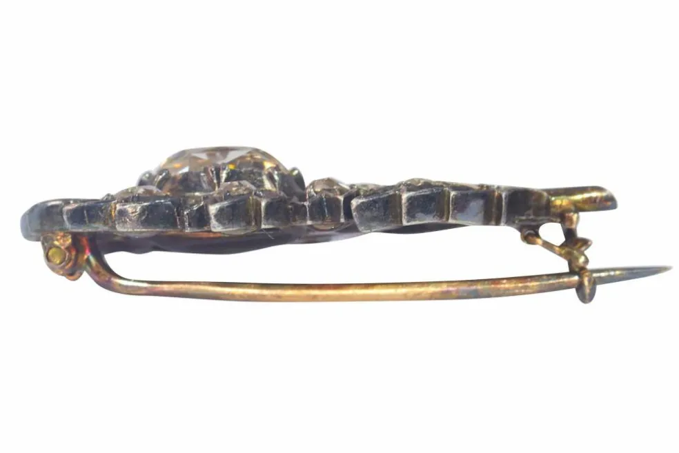 Broche diamants baroque