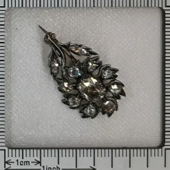 Broche diamants baroque