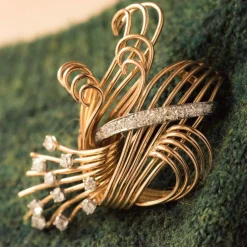 Broche diamants et or jaune rétro