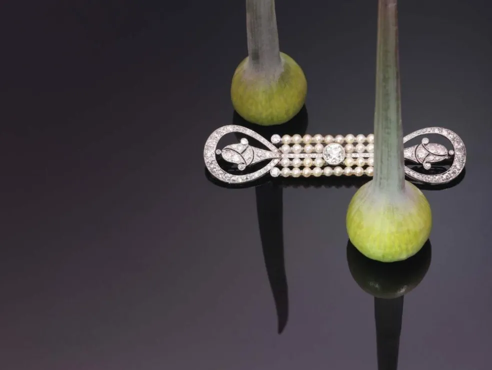 Broche diamants et perles