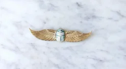 Broche Egyptomanie Or et Scarabée Amulette Fritte
