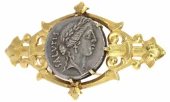 Broche en argent