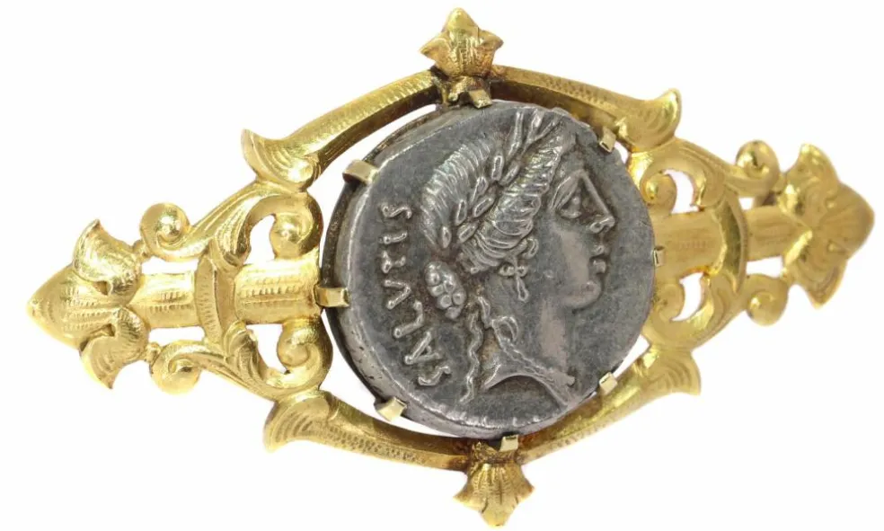 Broche en argent