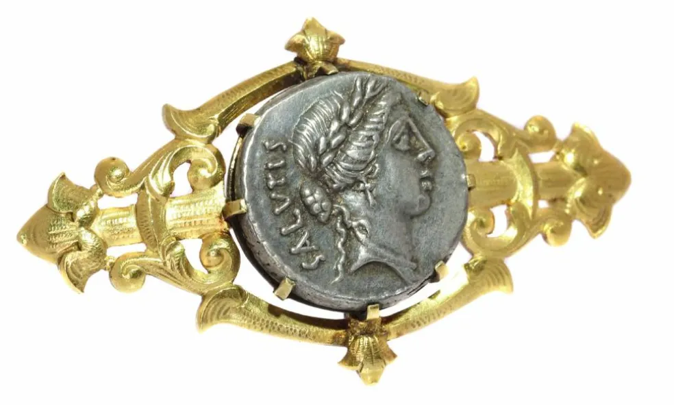 Broche en argent