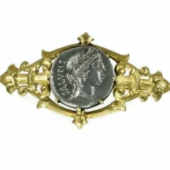 Broche en argent