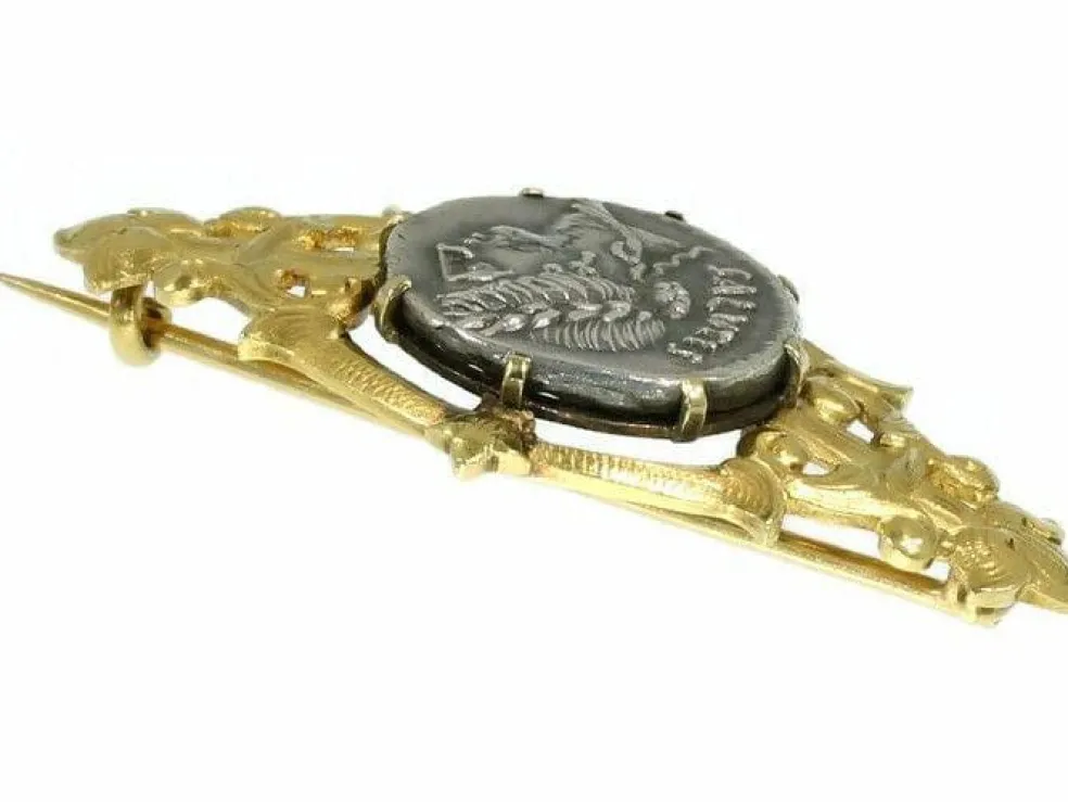 Broche en argent