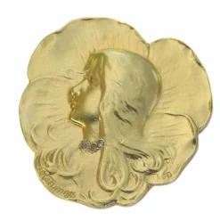 Broche en or