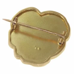 Broche en or