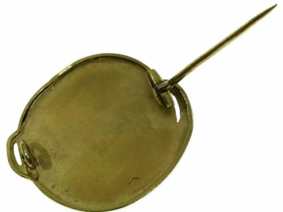 Broche en or
