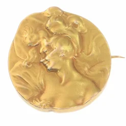 Broche en or