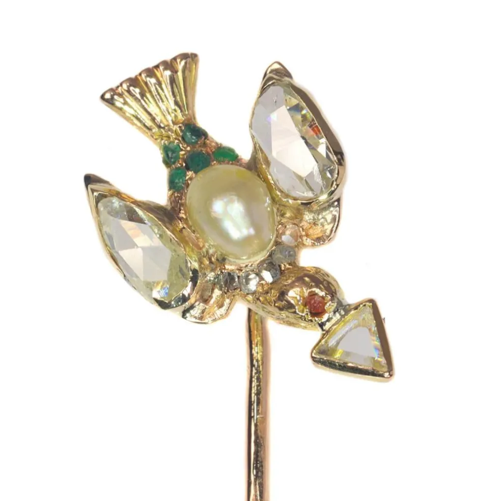 Broche en or avec diamants