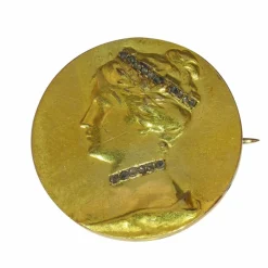 Broche en or avec diamant