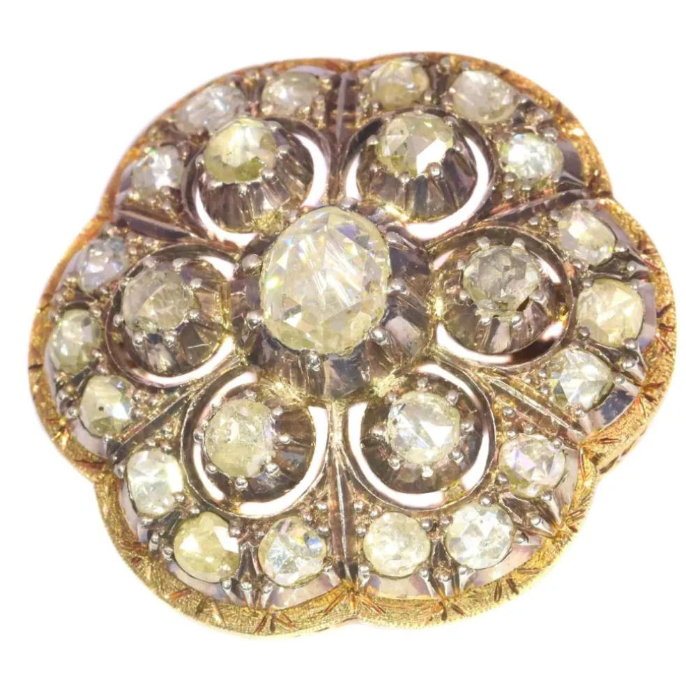 Broche en or avec diamants