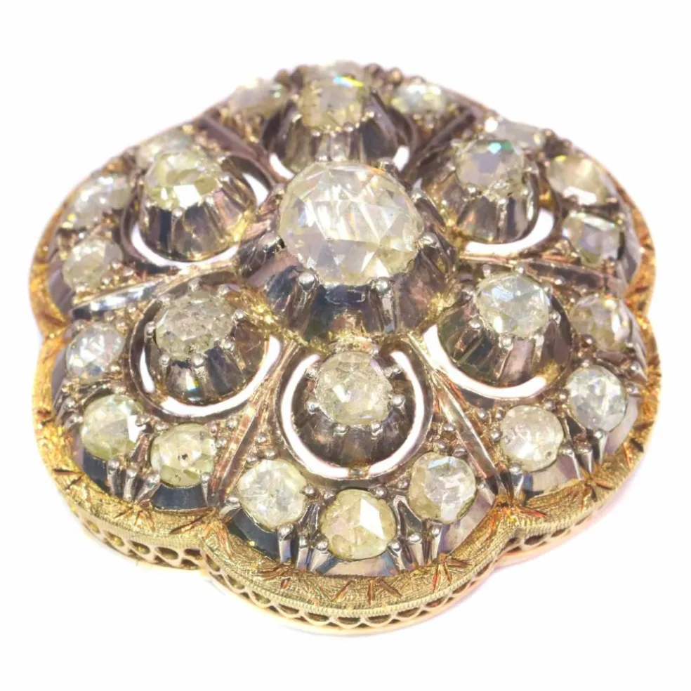 Broche en or avec diamants