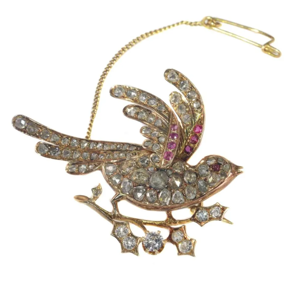 Broche en or avec diamants