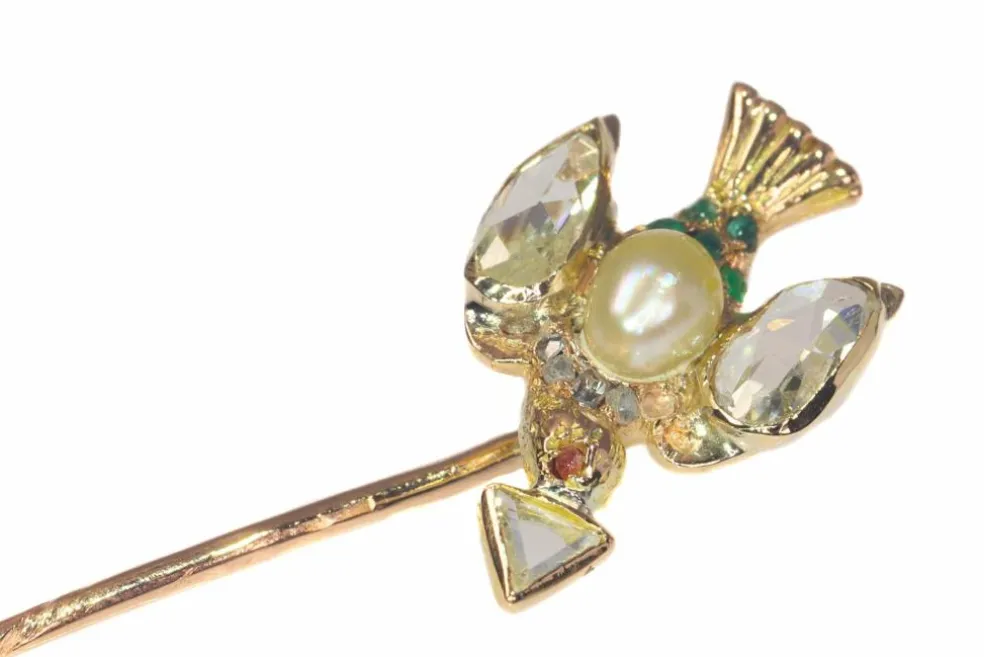 Broche en or avec diamants