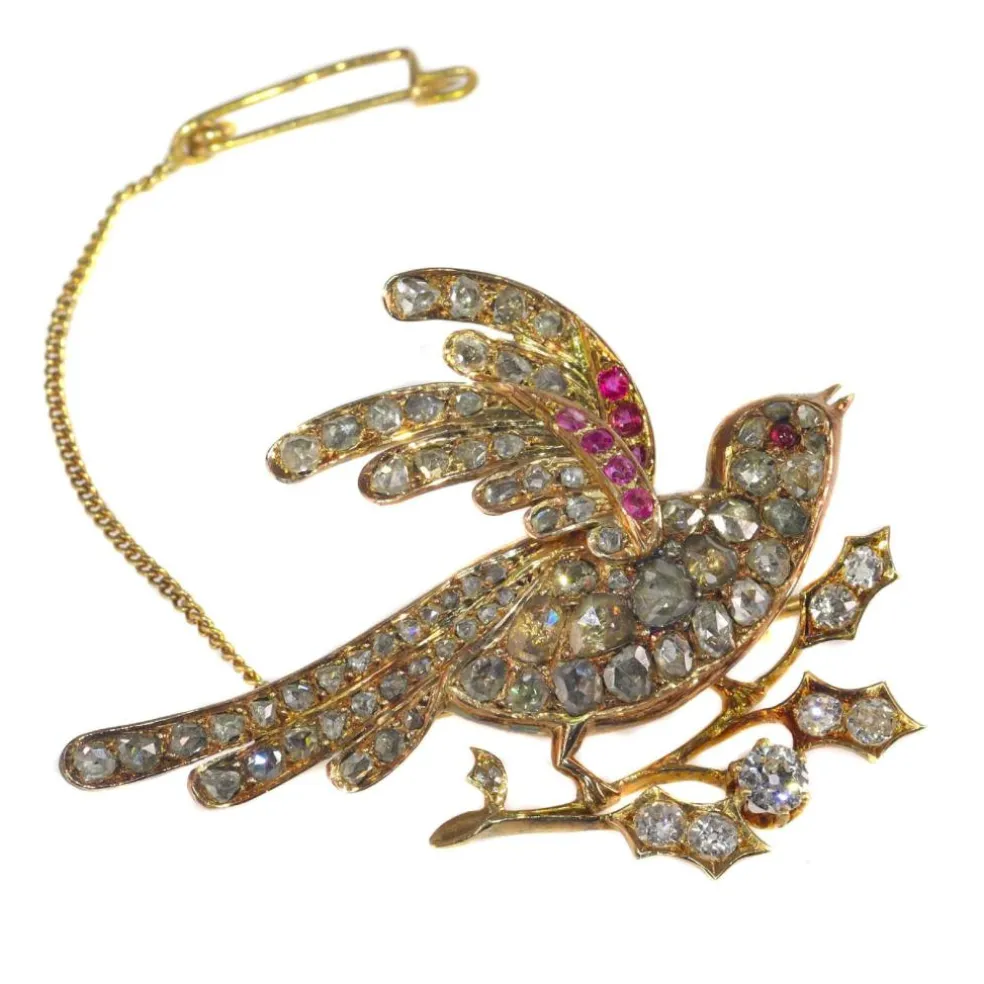 Broche en or avec diamants