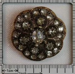 Broche en or avec diamants